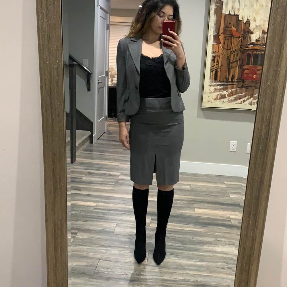 Jacket with skirt in grey